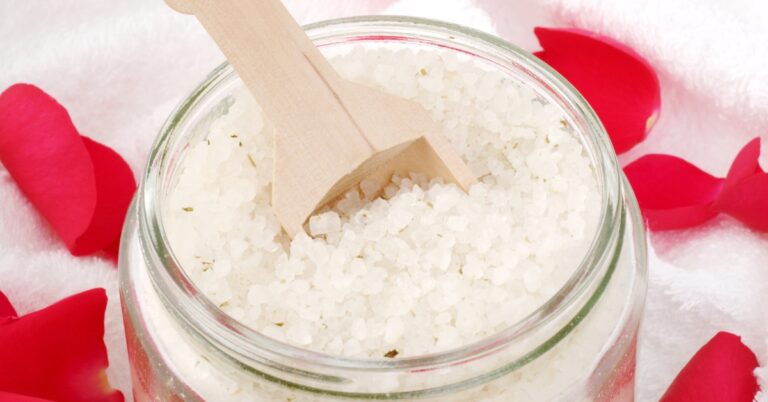 7 Ways to Pamper Your Skin with Bath Salts and Essential Oils